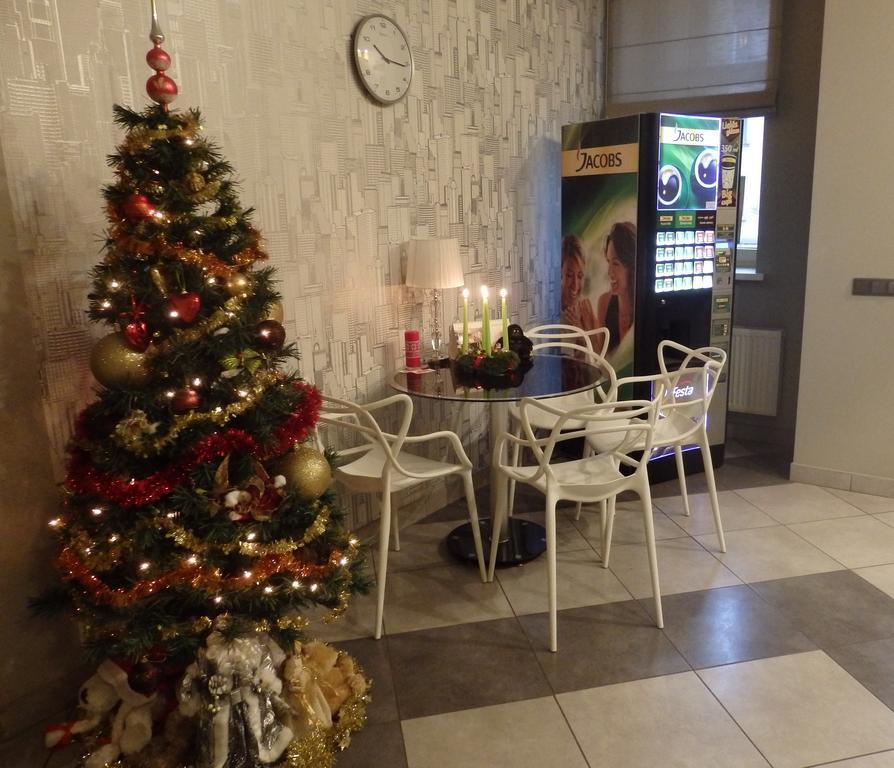 欢乐酒店 里加 外观 照片